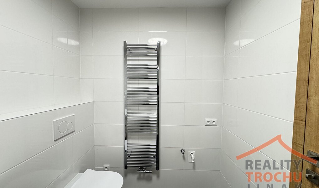 Pronájem bytu 1+kk 27 m², Hradec Králové – náhled fotky 10
