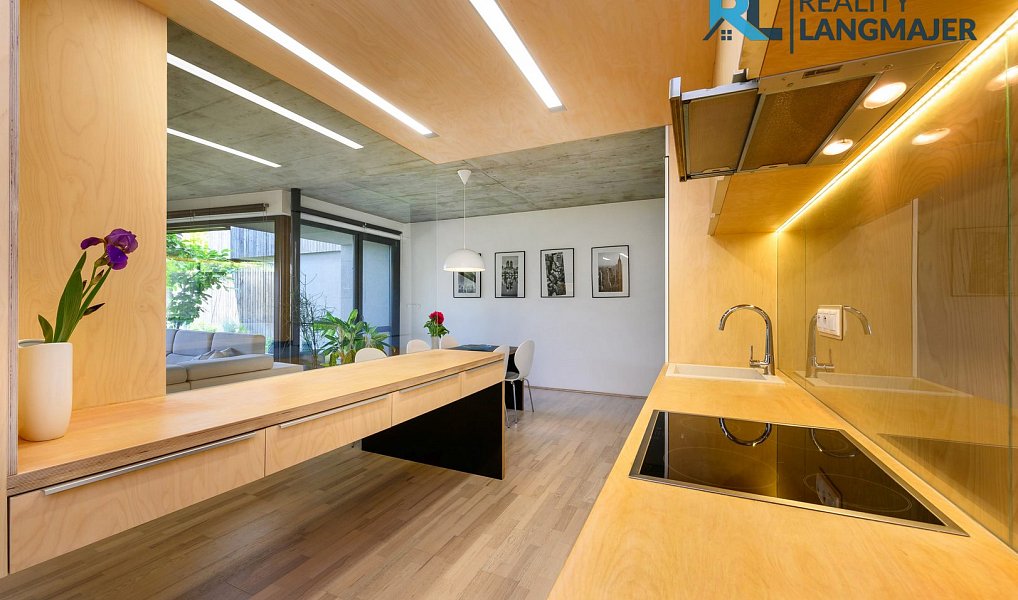 Prodej domu 134 m² s pozemkem 343 m², Zruč-Senec – náhled fotky 7
