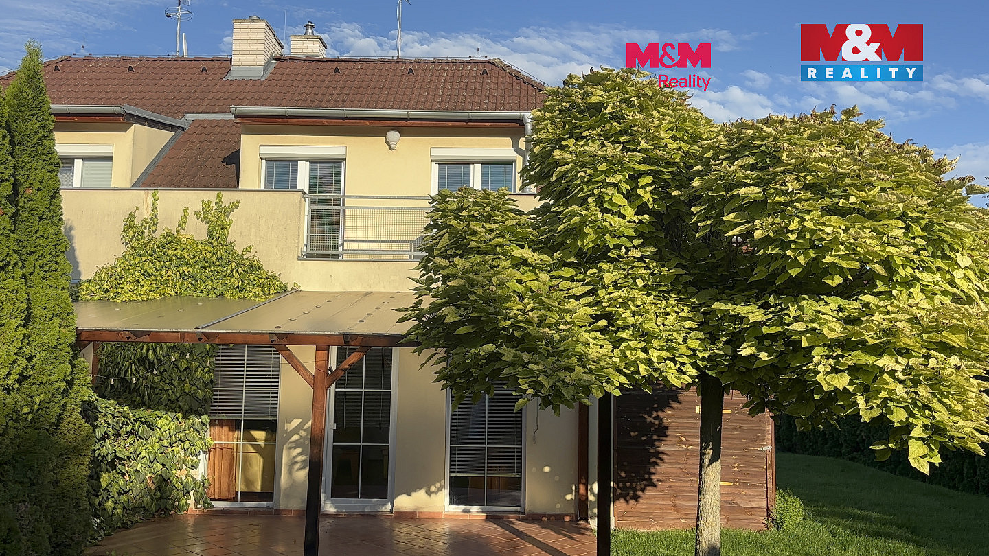 Pronájem domu 179 m² s pozemkem 495 m²