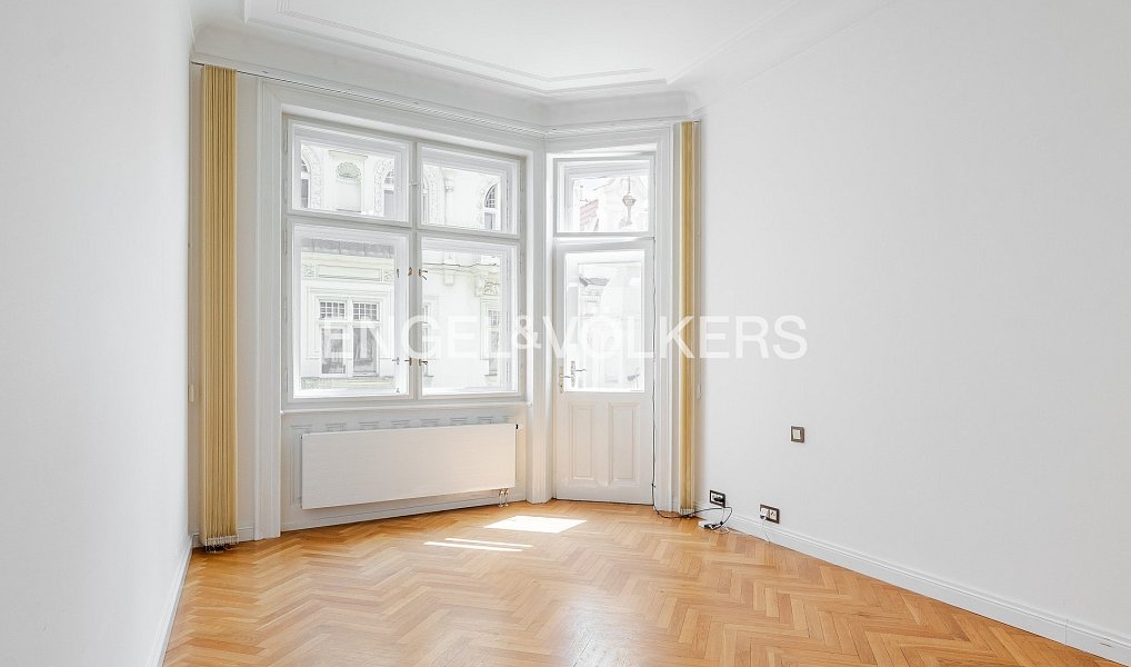 Pronájem bytu 3+1 138 m², Praha – náhled fotky 2