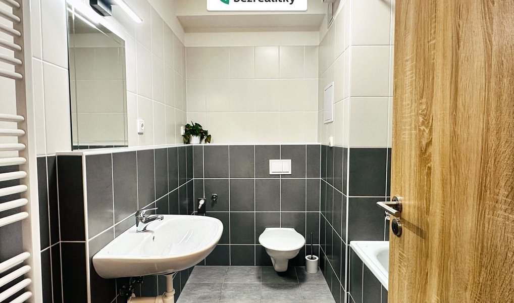 Prodej bytu 1+kk 34 m², Kladno – náhled fotky 2