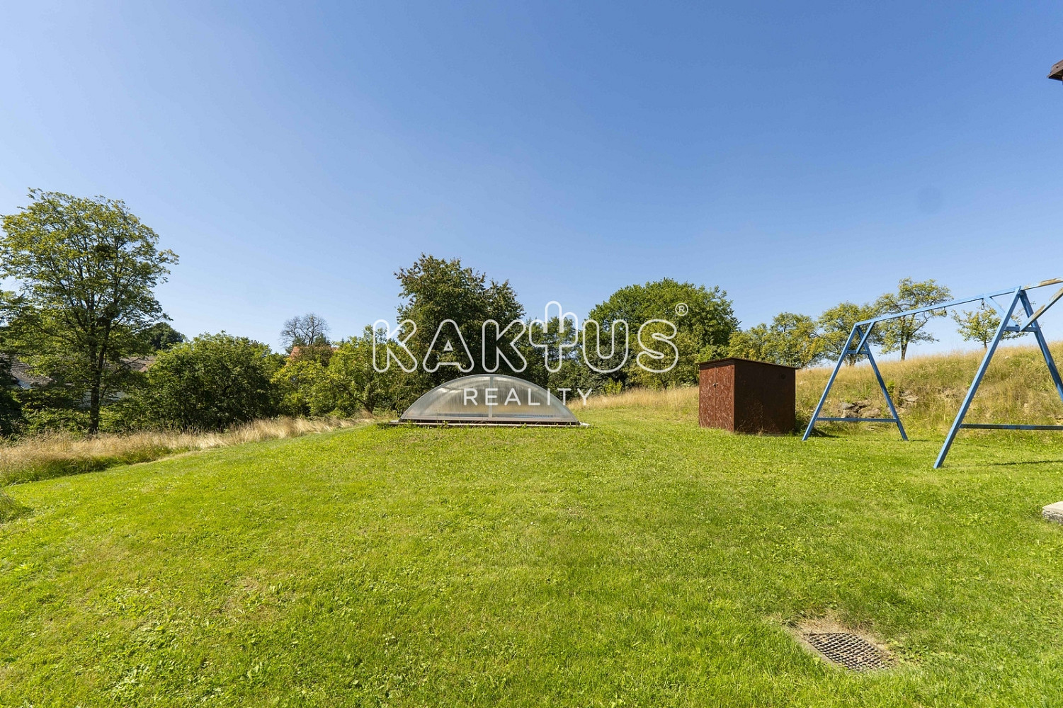 Prodej stavebního pozemku 1 400 m² — photo 2