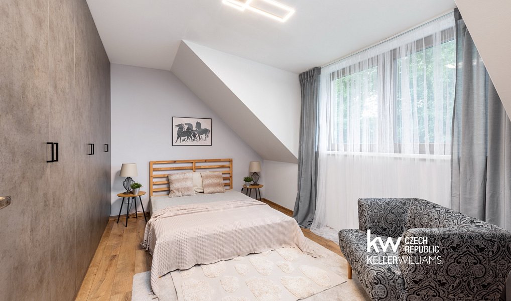 Prodej domu 145 m² s pozemkem 723 m², Zlonín – náhled fotky 25