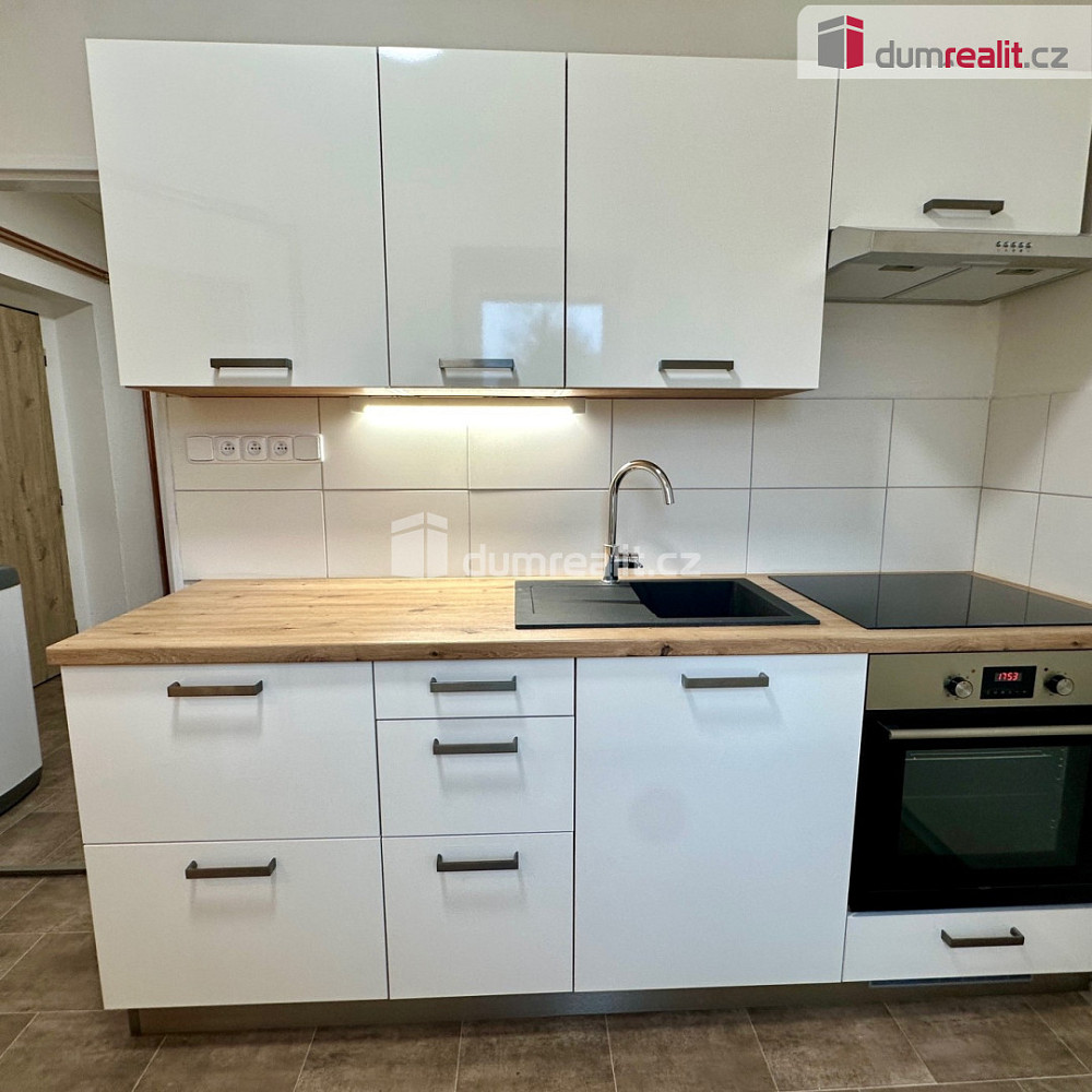 Pronájem bytu 1+1 36 m²
