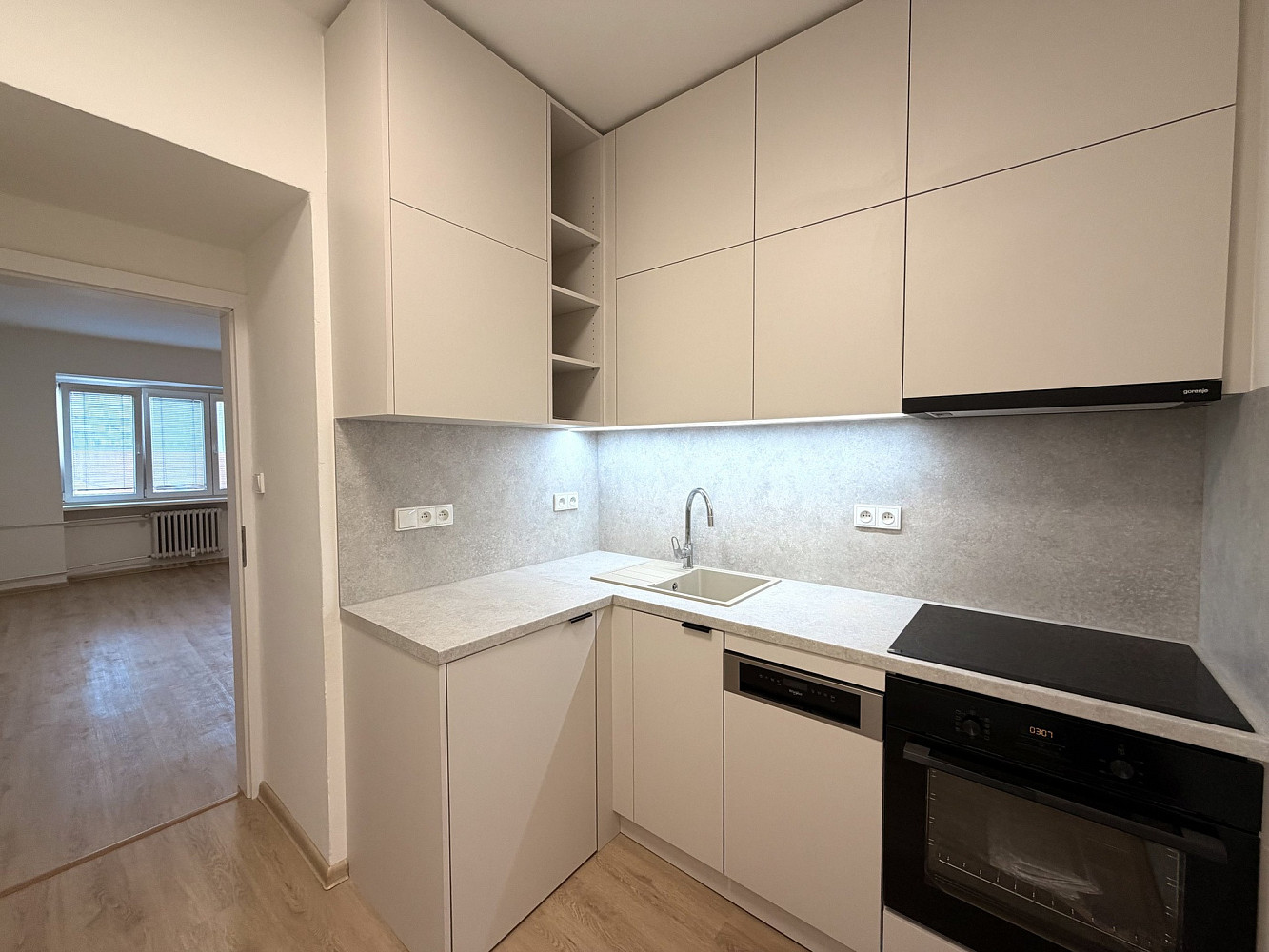 Pronájem bytu 1+1 35 m² – fotografie 4