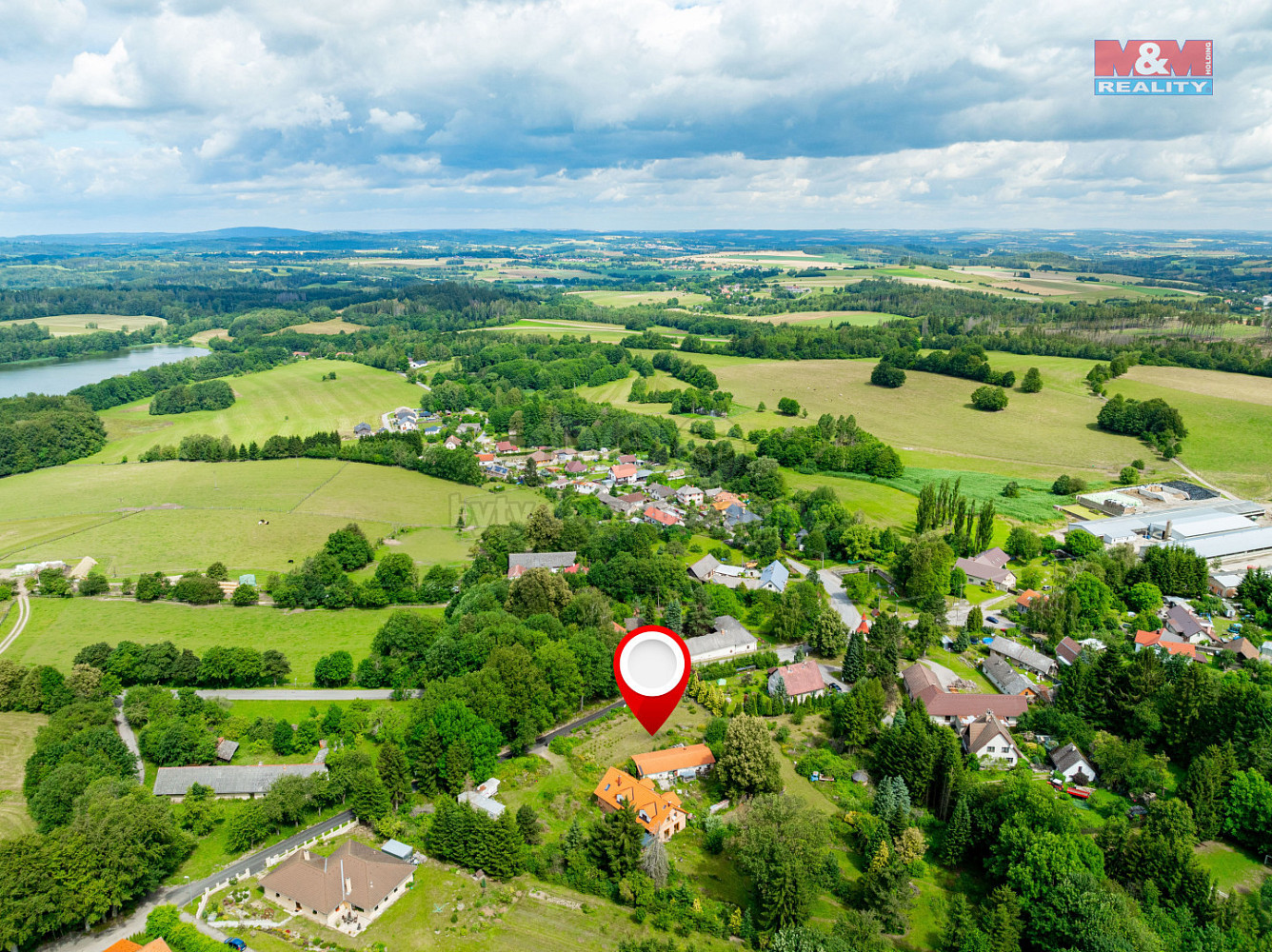 Prodej stavebního pozemku 2 000 m²