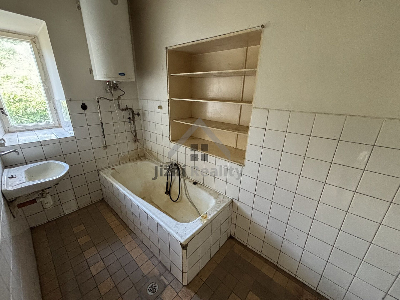 Prodej domu 200 m² s pozemkem 1 379 m² – fotografie 4