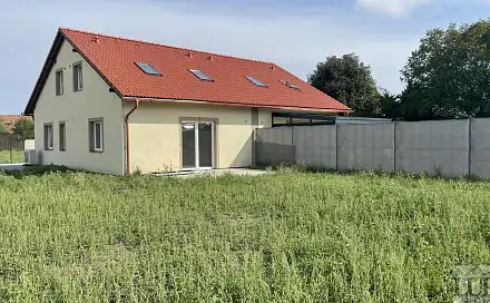 Prodej domu 128 m² s pozemkem 450 m², Horní, Úžice, okres Mělník