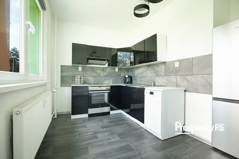 Pronájem bytu 3+1 70 m² — photo 2