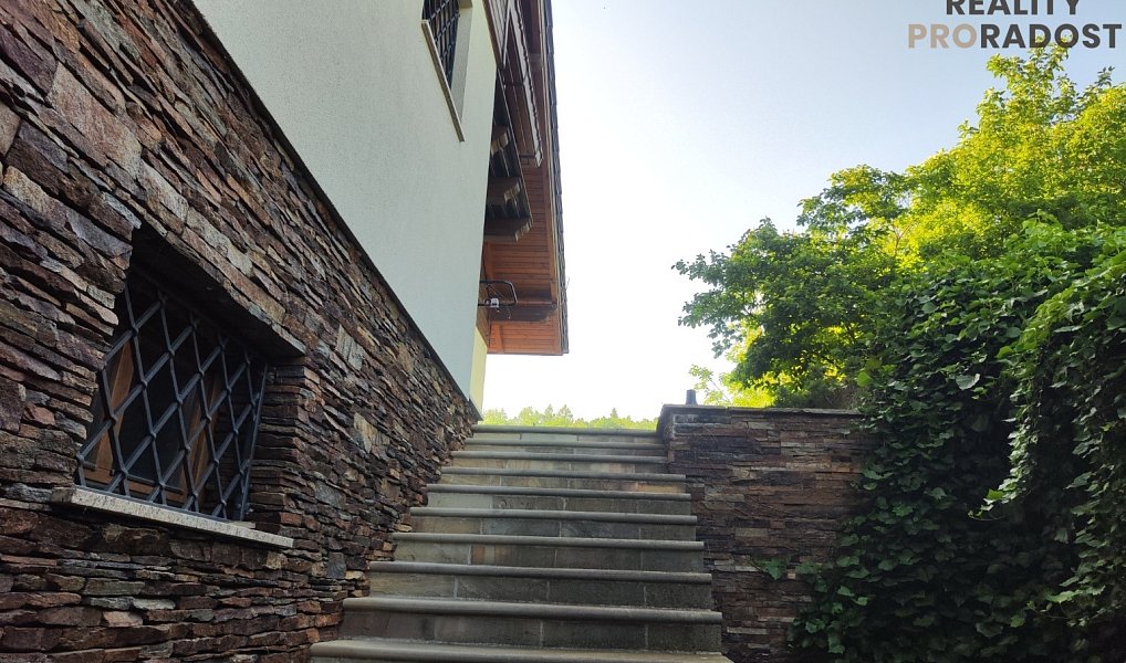 Prodej domu 660 m² s pozemkem 1 286 m², Chomutov – náhled fotky 22