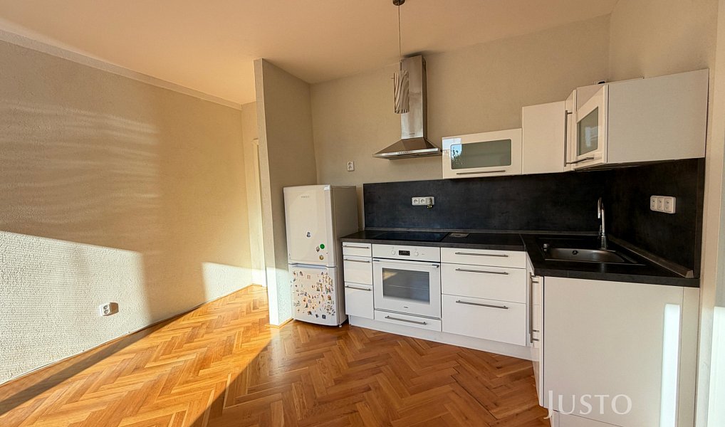 Pronájem bytu 2+kk 42 m², Jablonec nad Nisou – náhled fotky 2