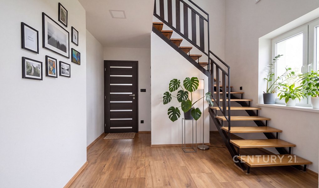 Prodej domu 284 m² s pozemkem 1 154 m², Roštín – náhled fotky 4