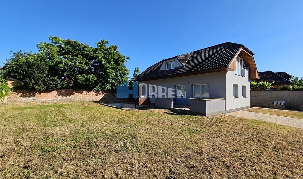 Prodej domu 151 m² s pozemkem 624 m², Jirny – náhled fotky 2