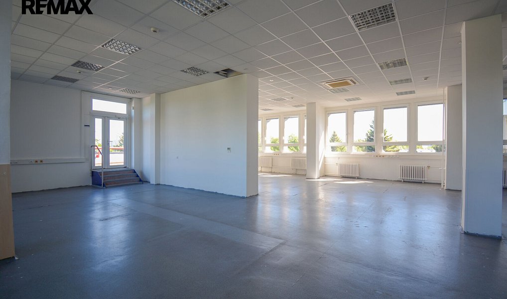 Pronájem kanceláře 172 m², Hradec Králové – náhled fotky 15
