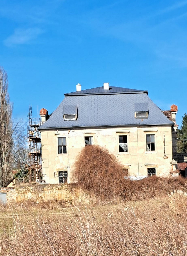 Prodej domu (jiného typu) 2 700 m²
