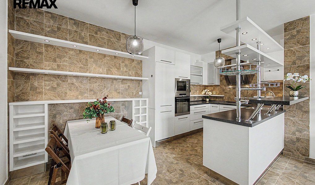 Prodej bytu 3+kk 95 m², Praha – náhled fotky 4