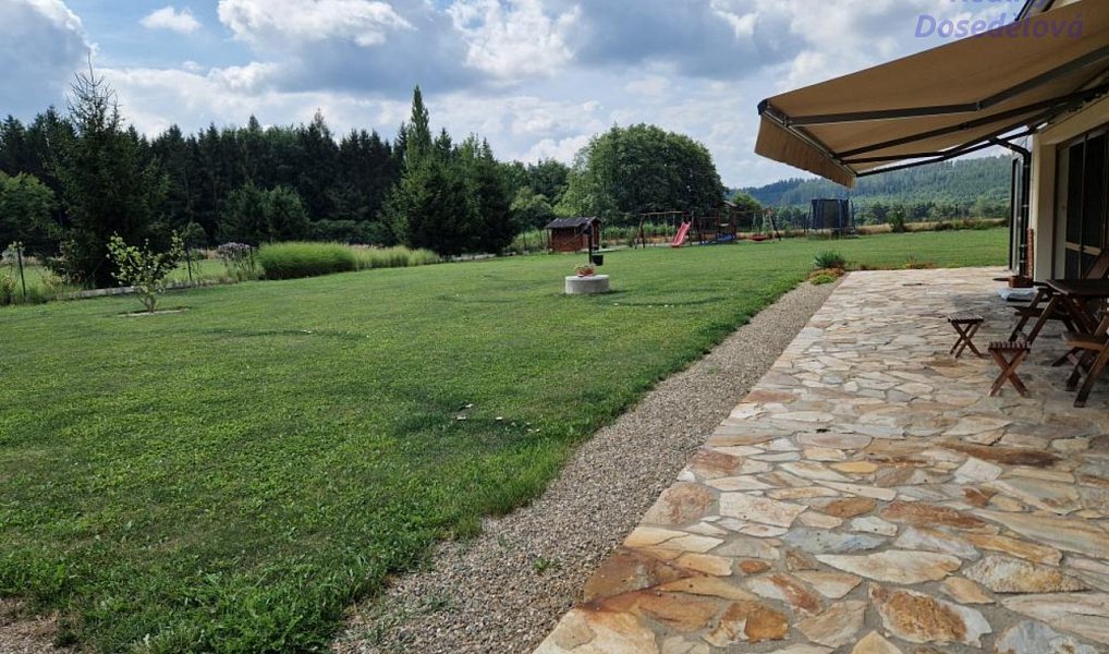 Prodej domu 610 m² s pozemkem 8 027 m², Rašovice – náhled fotky 8
