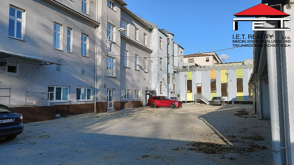 Pronájem kanceláře 62 m² – fotografie 2