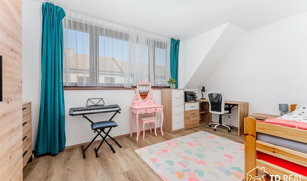 Prodej domu 207 m² s pozemkem 1 077 m², Syrovice – náhled fotky 35