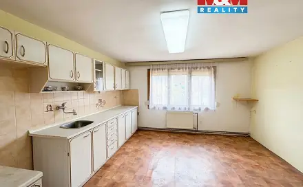 Prodej domu 120 m² s pozemkem 4 197 m², Krasov, okres Bruntál