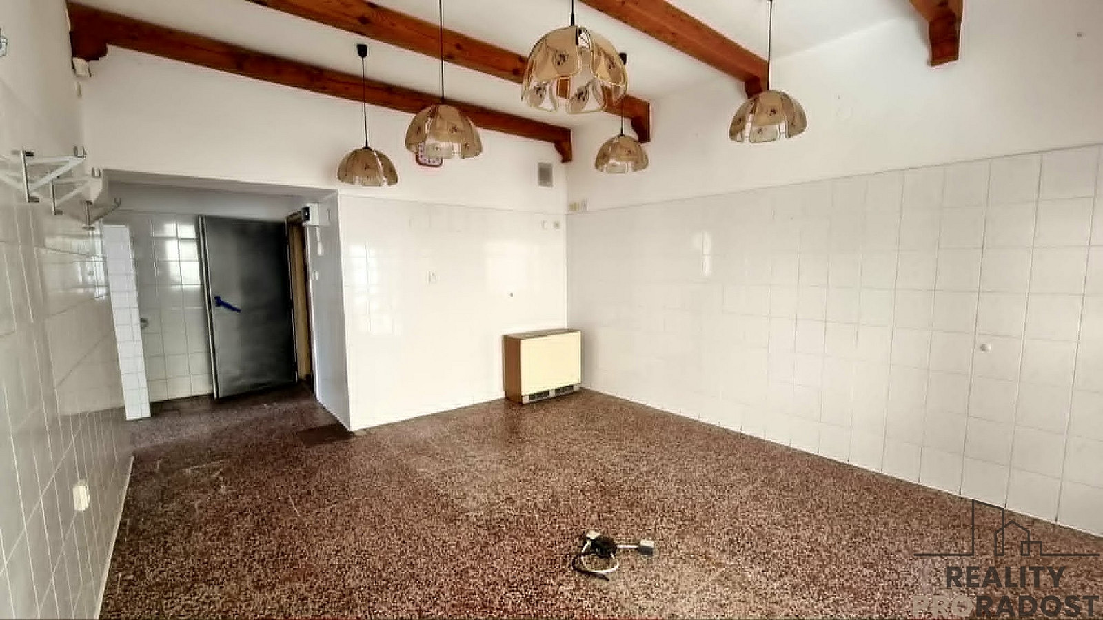 Pronájem obchodních prostor 70 m² – fotografie 2