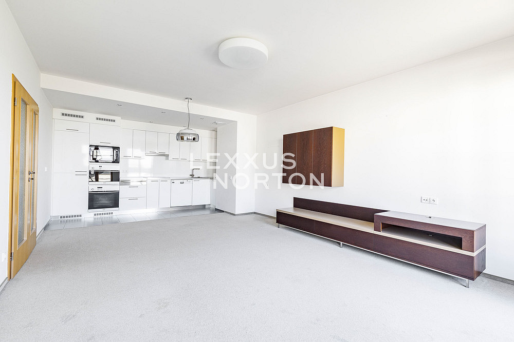 Pronájem bytu 3+kk 73 m²