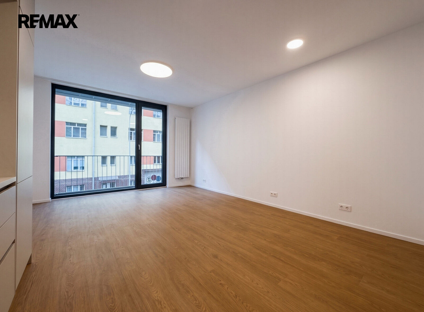 Pronájem bytu 1+kk 39 m² – fotografie 4