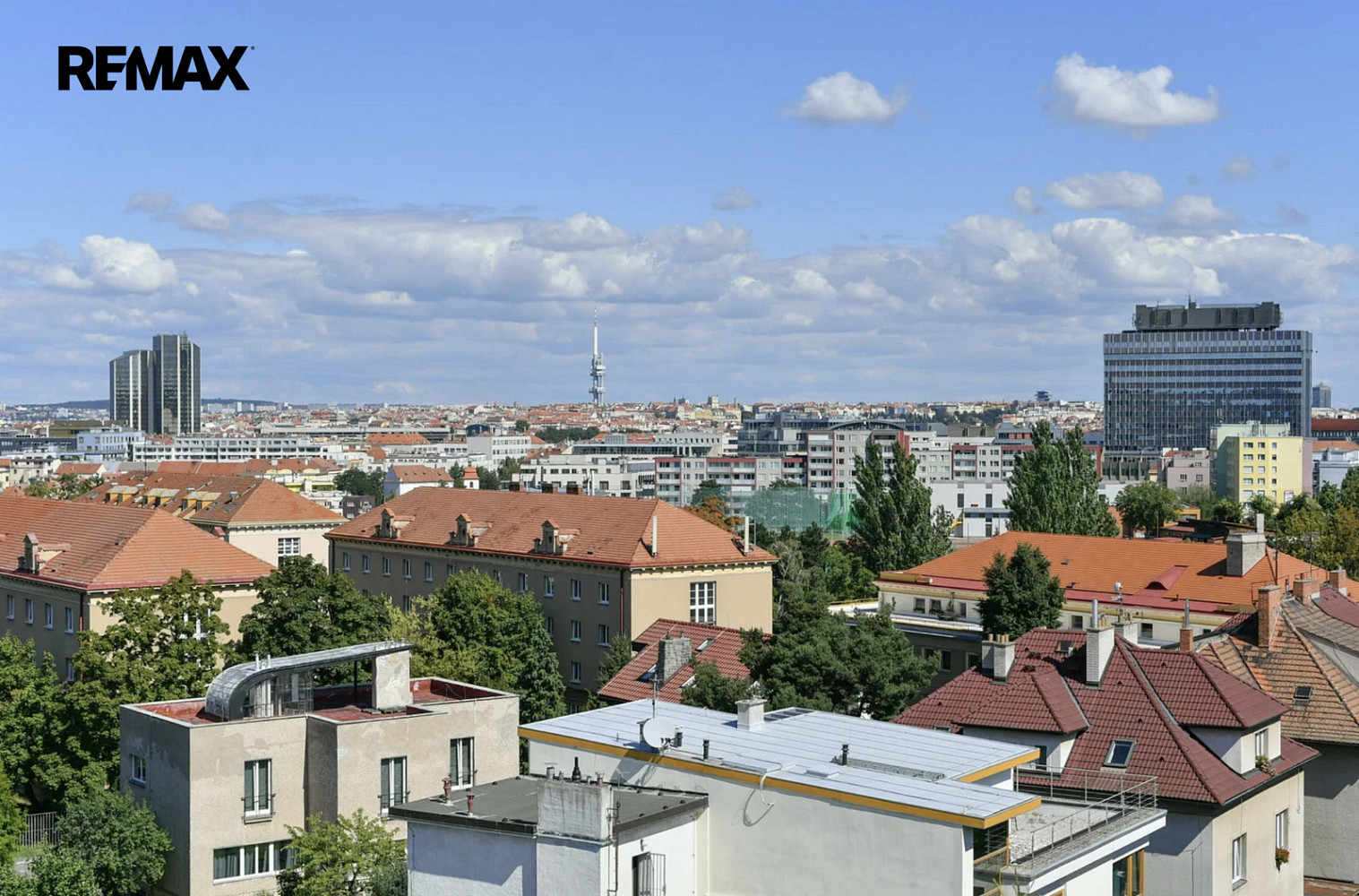 Pronájem bytu 2+kk 78 m² – fotografie 2