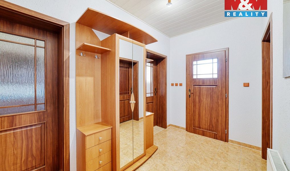 Prodej domu 248 m² s pozemkem 1 621 m², Cheb – náhled fotky 14