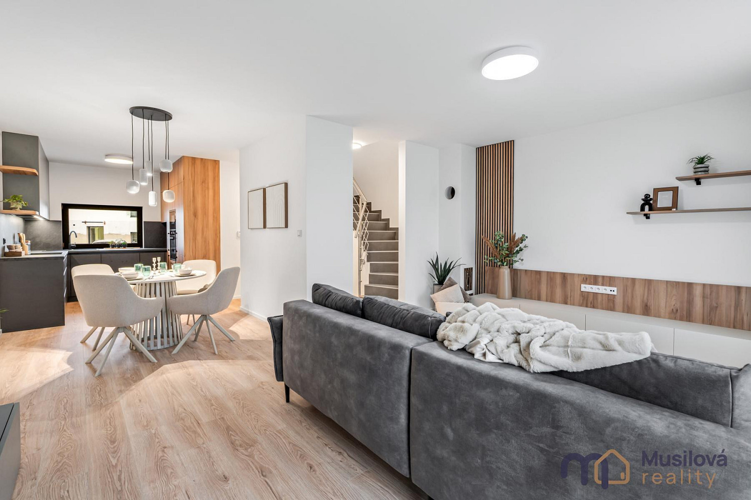 Prodej domu 92 m² s pozemkem 350 m² – pohled 4
