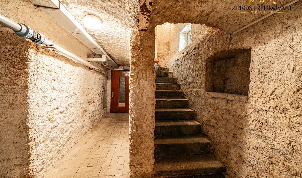 Prodej domu 259 m² s pozemkem 605 m², Kraslice – náhled fotky 37