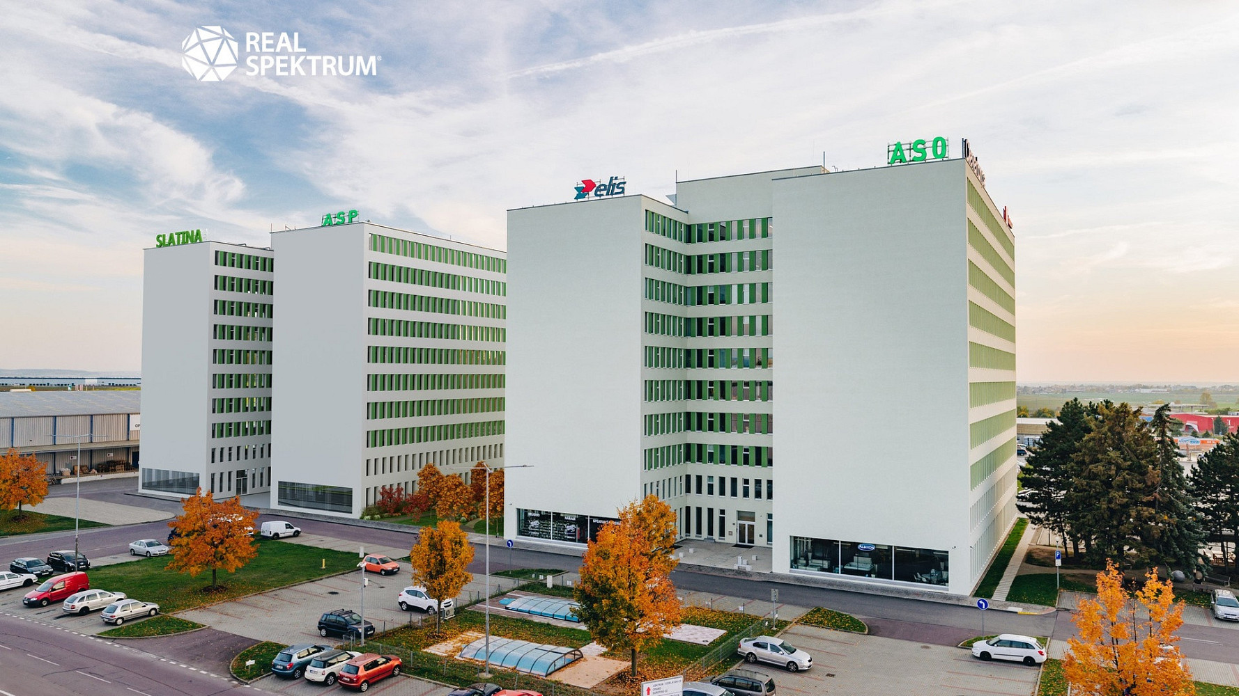 Pronájem kanceláře 374 m² – fotografie 3