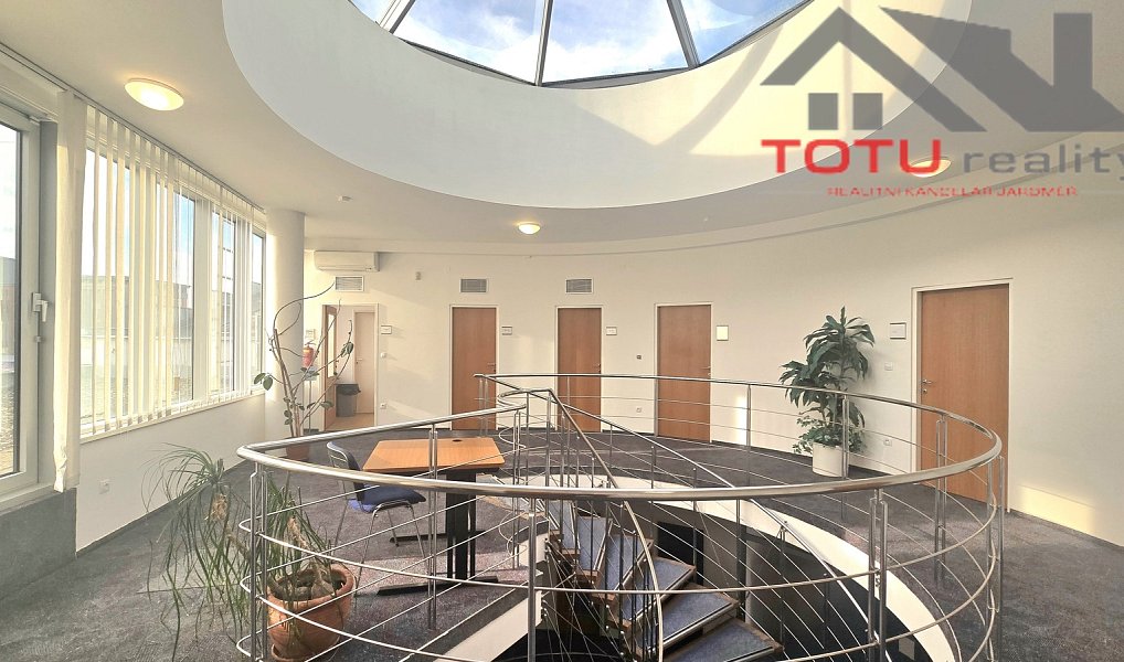 Pronájem kanceláře 39 m², Chrudim – náhled fotky 5