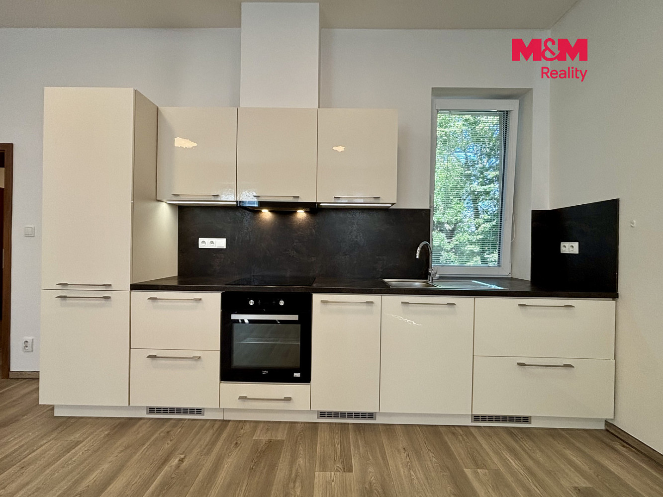 Pronájem bytu 2+kk 64 m² – fotografie 3