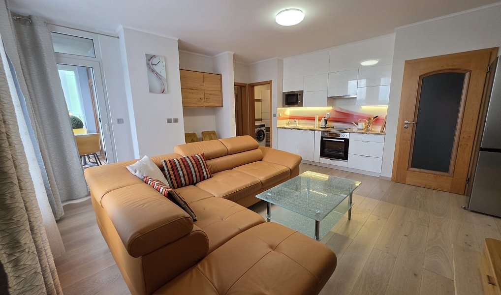 Pronájem bytu 2+kk 49 m², Králův Dvůr – náhled fotky 7