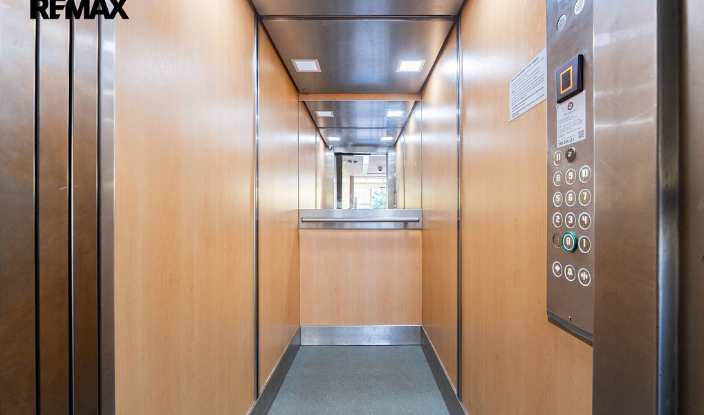 Pronájem bytu 3+kk 61 m², Praha – náhled fotky 28