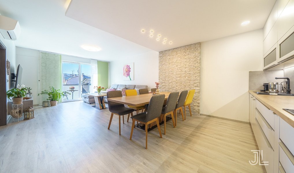 Prodej bytu 5+kk 120 m², Karlovy Vary – náhled fotky 4