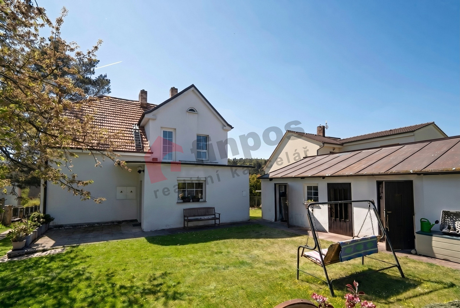 Prodej domu 300 m² s pozemkem 813 m²