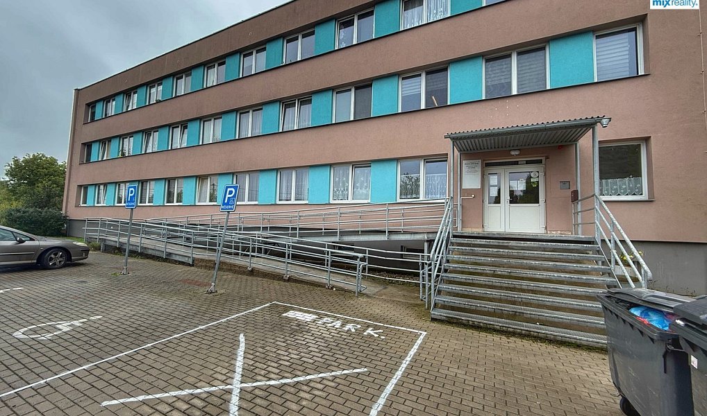 Pronájem bytu 2+1 50 m², Strašice – náhled fotky 2