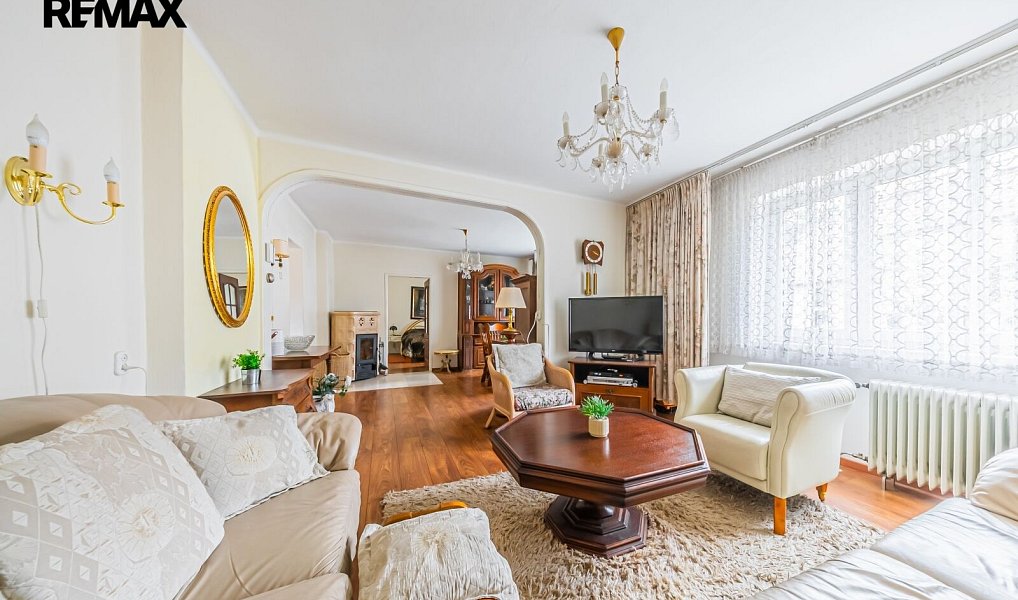 Prodej domu 167 m² s pozemkem 646 m², Kladno – náhled fotky 2