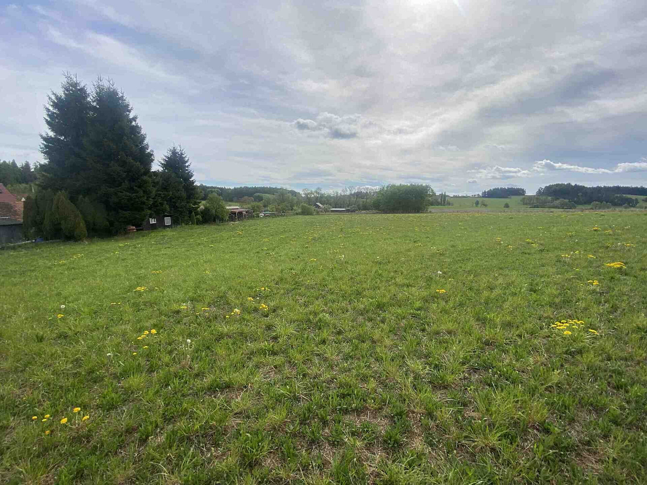 Prodej pozemku 4 850 m² – pohled 3