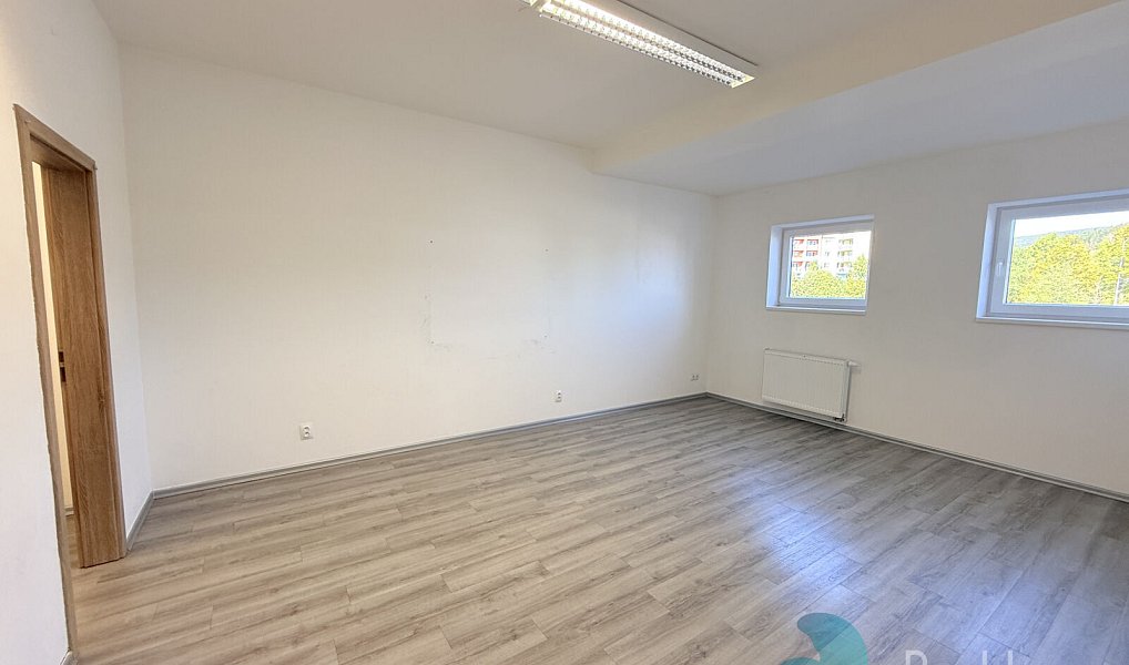 Pronájem kanceláře 72 m², Český Krumlov – náhled fotky 4
