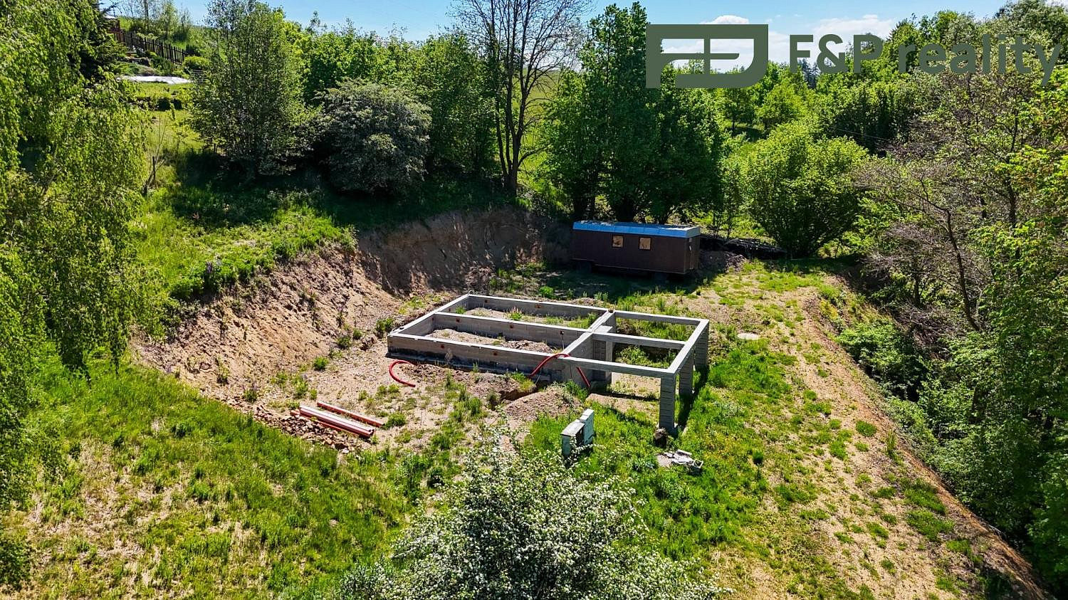 Prodej stavebního pozemku 1 360 m² – fotografie 2