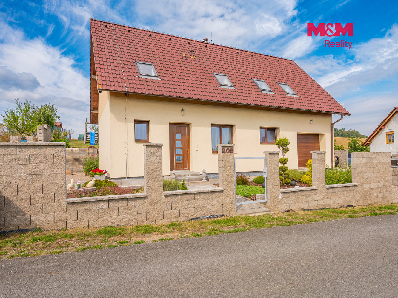 Prodej domu 126 m² s pozemkem 975 m² – fotografie 4