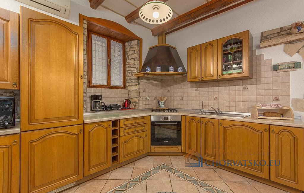 Prodej domu 148 m² s pozemkem 500 m² - Widok 5