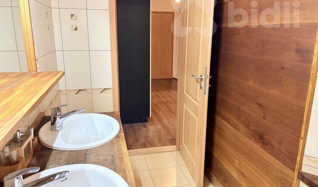 Pronájem bytu 4+1 100 m², Černošice – náhled fotky 16