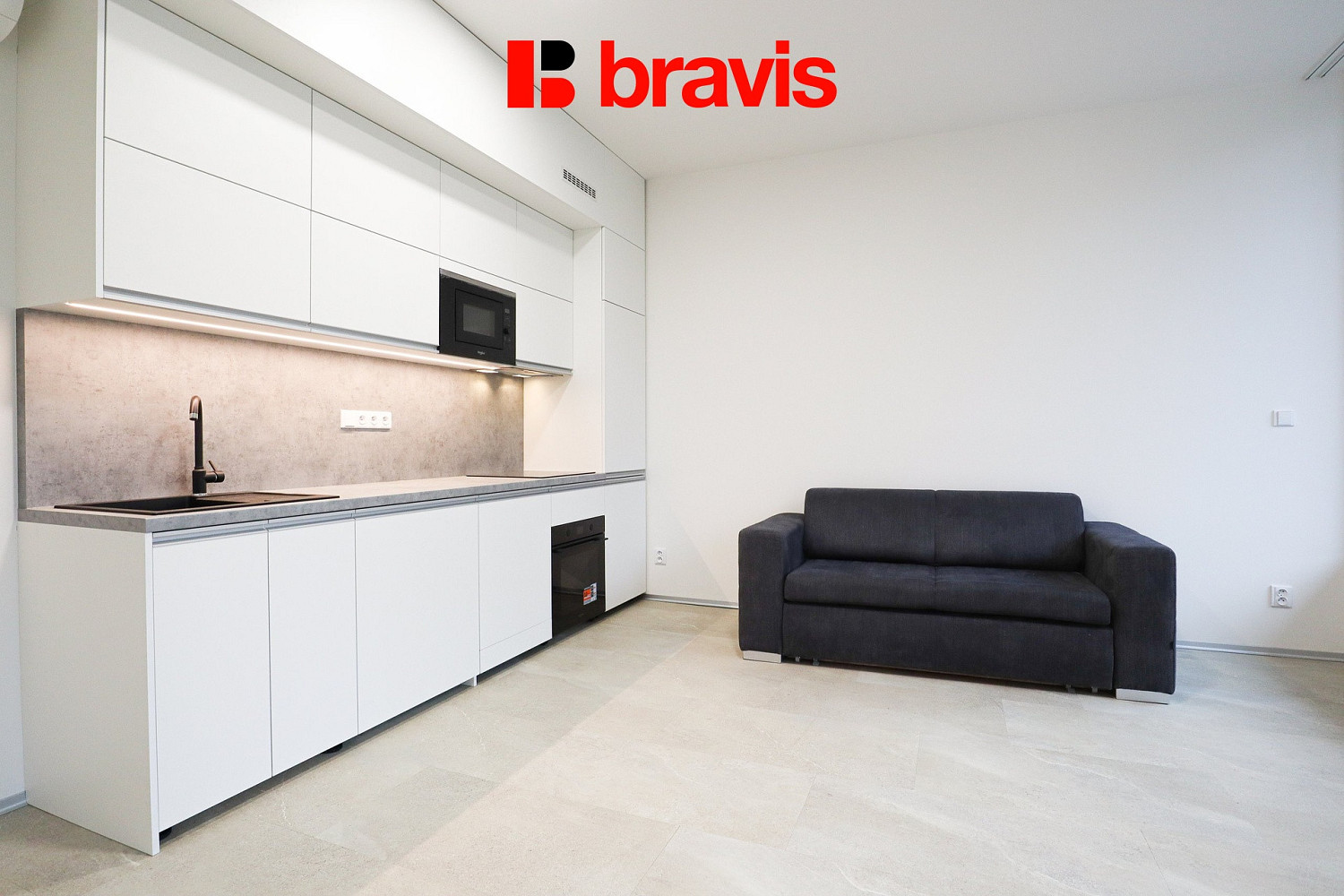 Pronájem bytu 1+kk 39 m² — photo 2