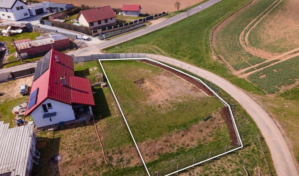 Prodej stavebního pozemku 700 m², Sendražice – náhled fotky 2