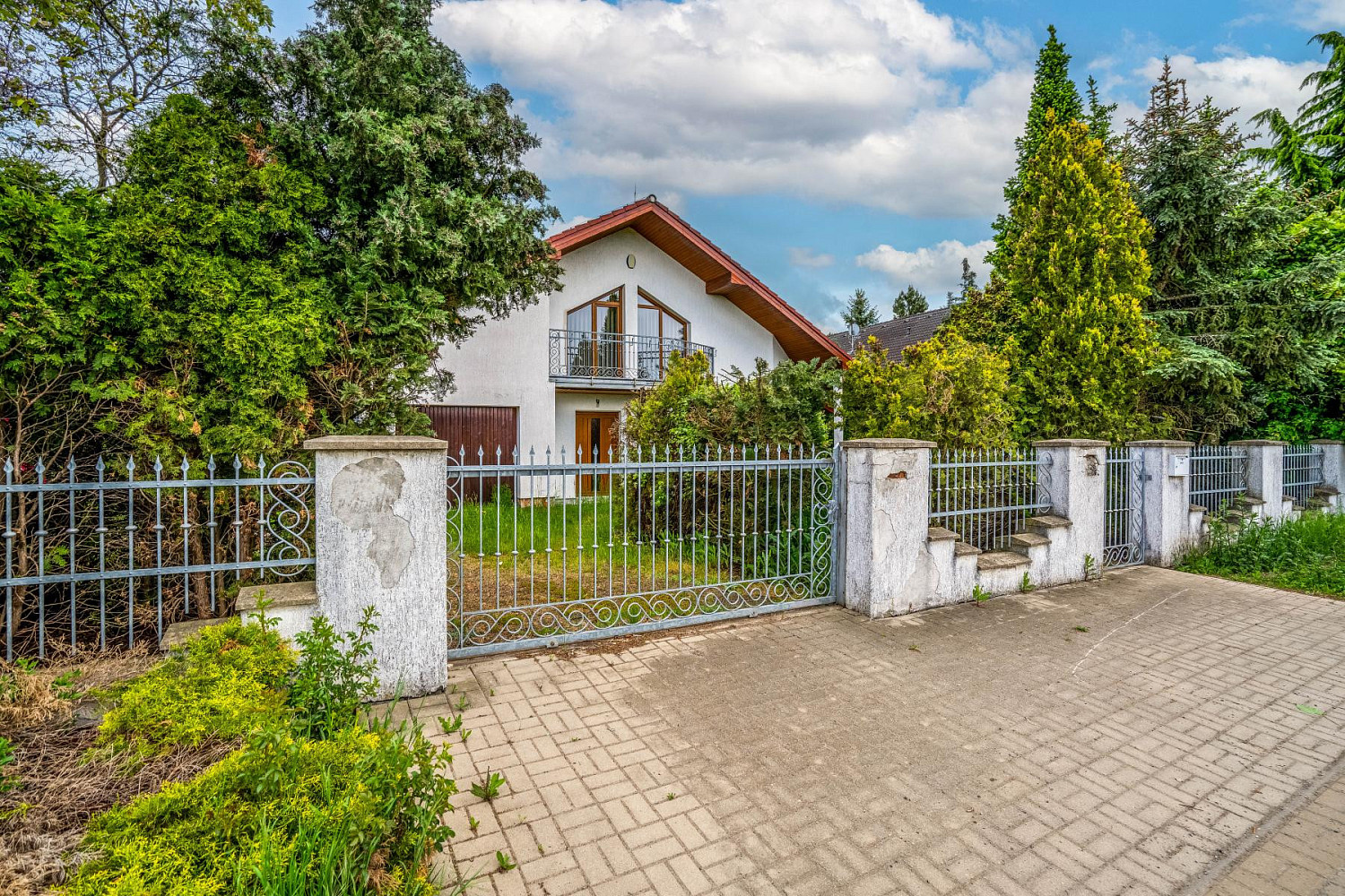 Prodej domu 244 m² s pozemkem 1 000 m² – pohled 4