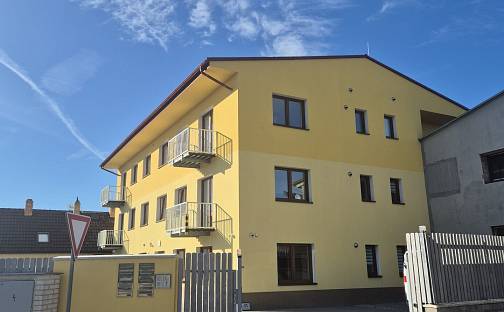 Pronájem bytu 4+kk 90 m², Osvobození, Stochov, okres Kladno